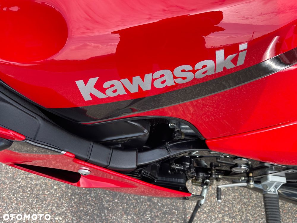 Kawasaki GPZ - 23