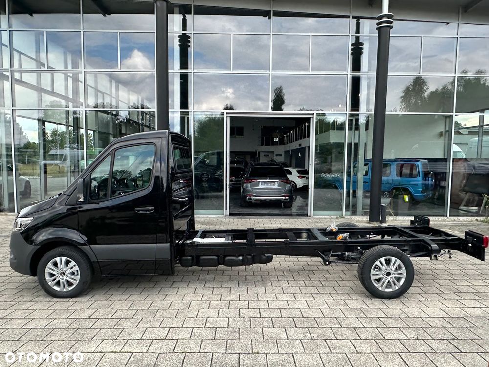 Mercedes-Benz Sprinter - 9