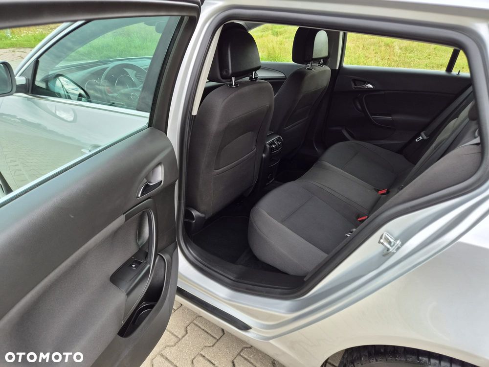 Opel Insignia 1.6 Turbo - 9