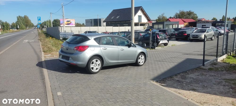 Opel Astra 1.4 Turbo ENERGY - 4