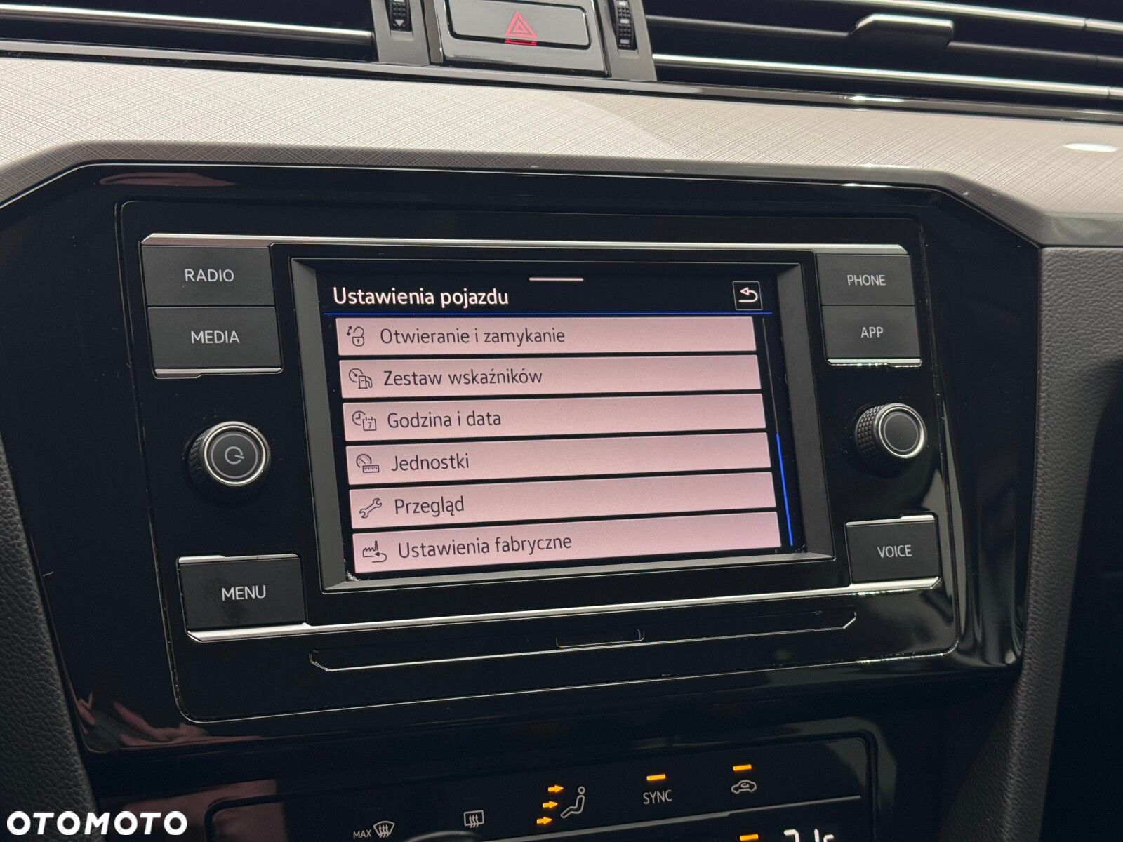 Volkswagen Passat 1.5 TSI EVO Business - 31