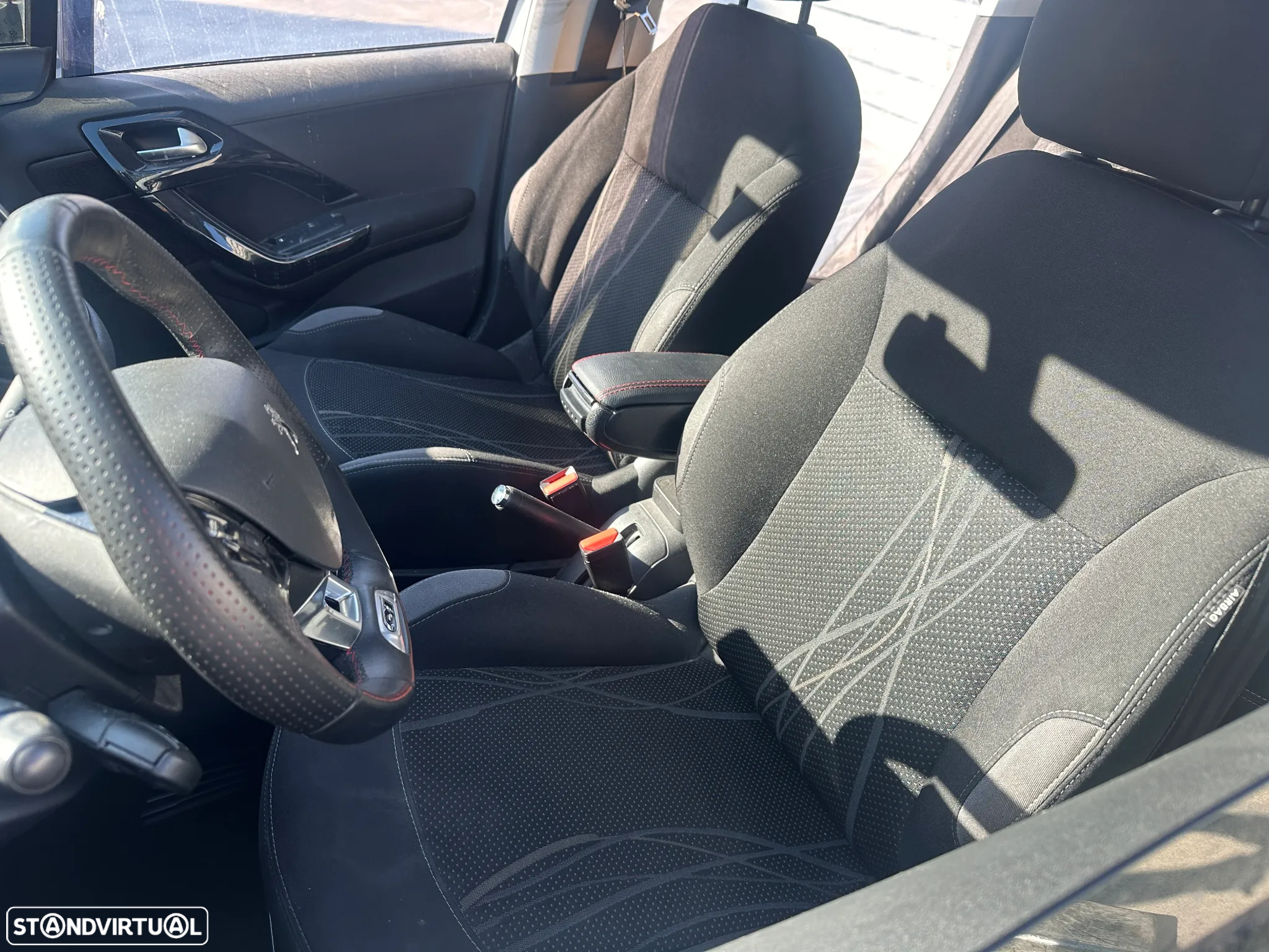PEUGEOT 208 1.6 EHDI DE 2015 - 4