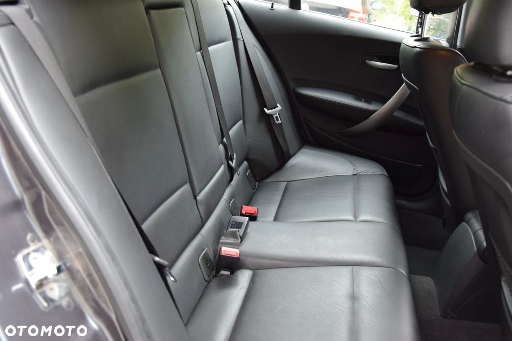 BMW Seria 1 - 24
