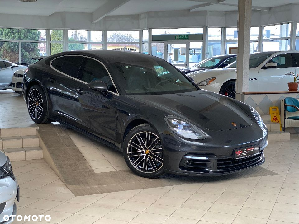 Porsche Panamera 4S - 3