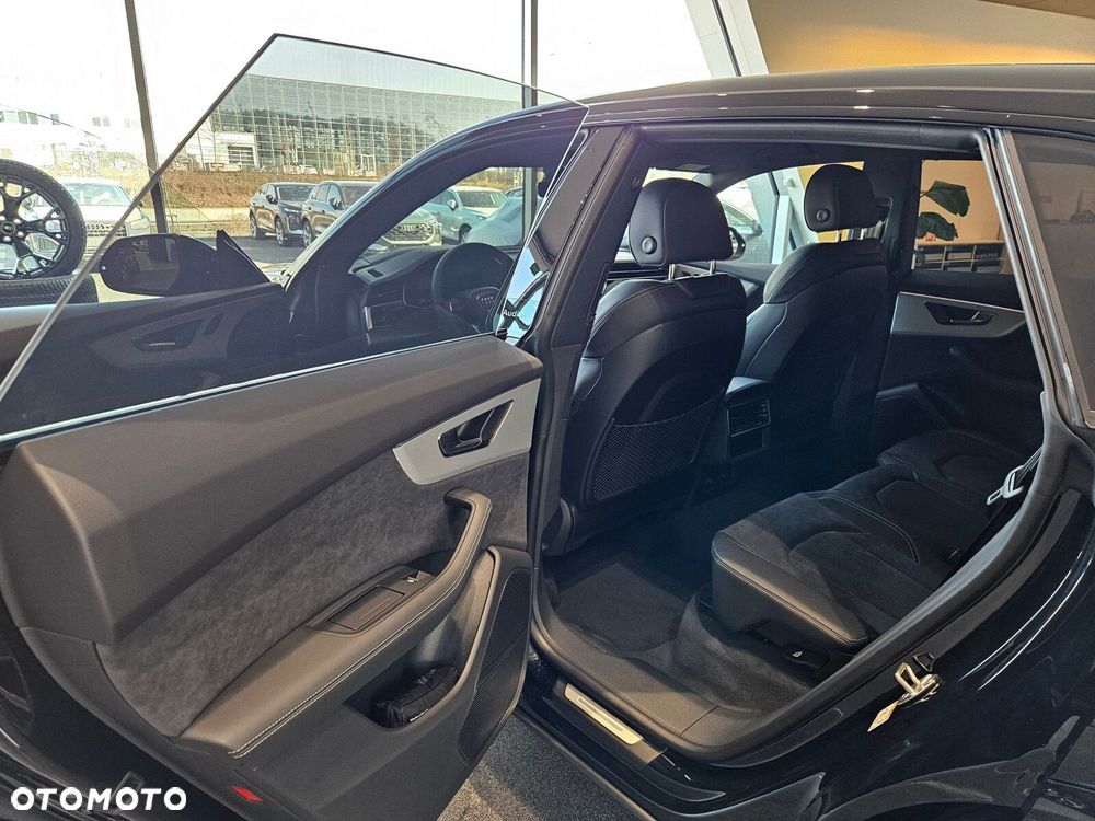 Audi Q8 - 14
