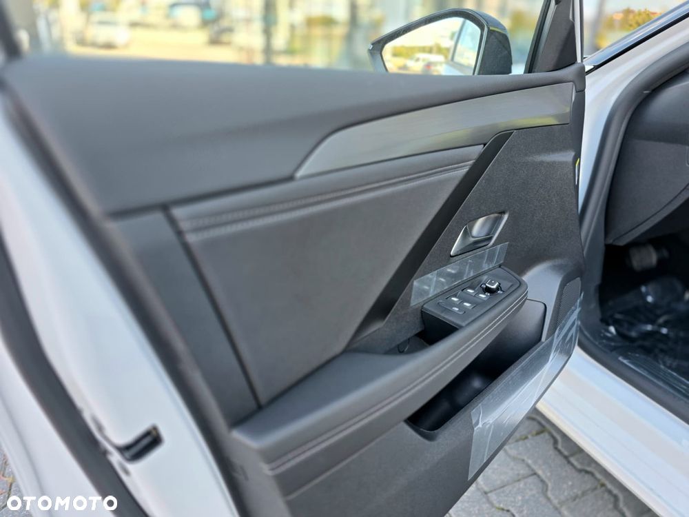 Opel Astra 1.2 T mHEV GS S&S eDTC - 12
