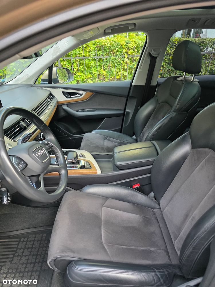 Audi Q7 - 9