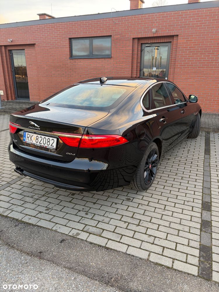 Jaguar XF 2.0 i4D Prestige - 4