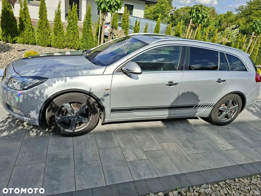 Opel Insignia 2.0 Turbo Sports Tourer 4x4 Automatik - 4