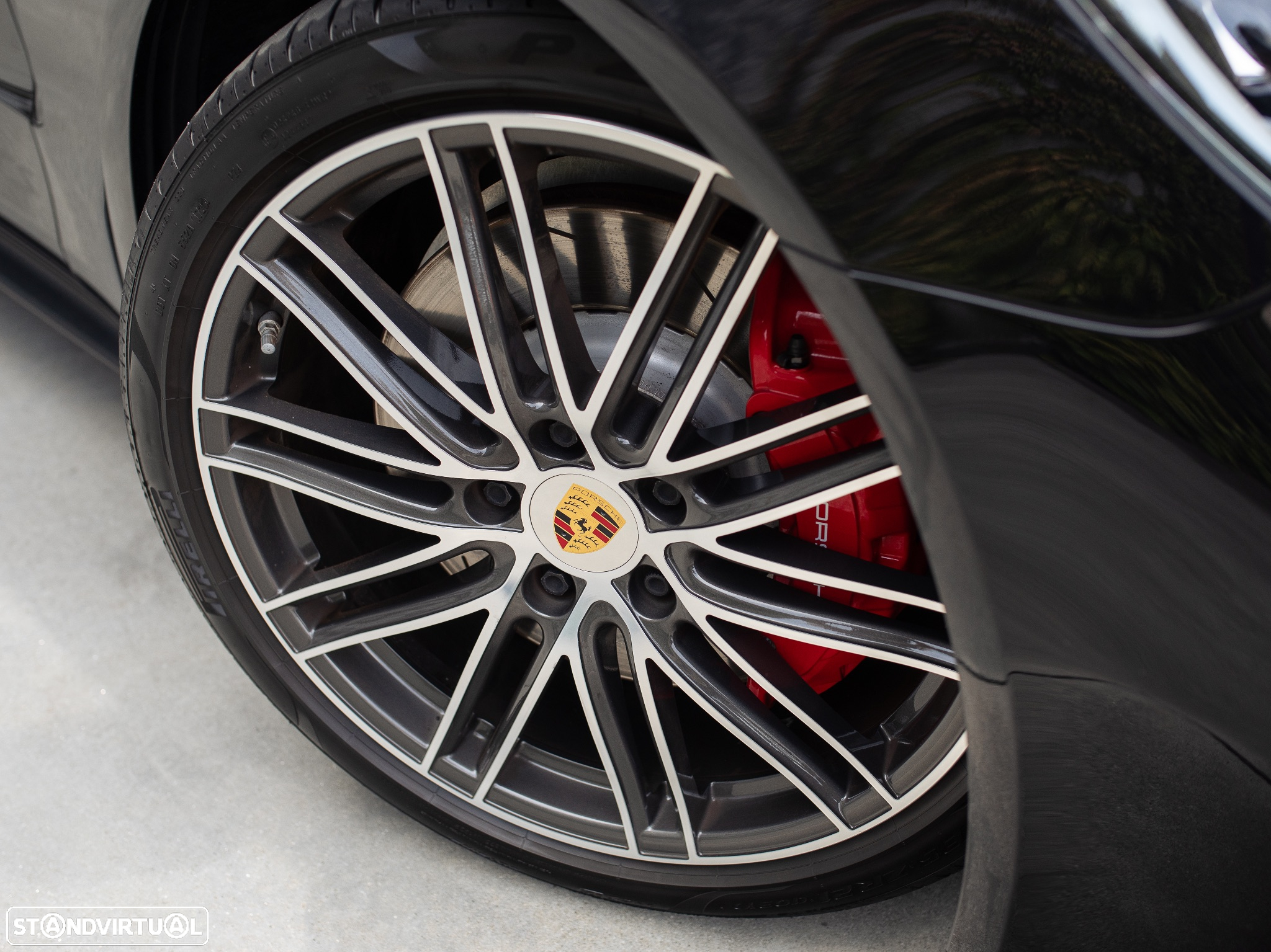 Porsche Panamera Sport Turismo GTS - 44