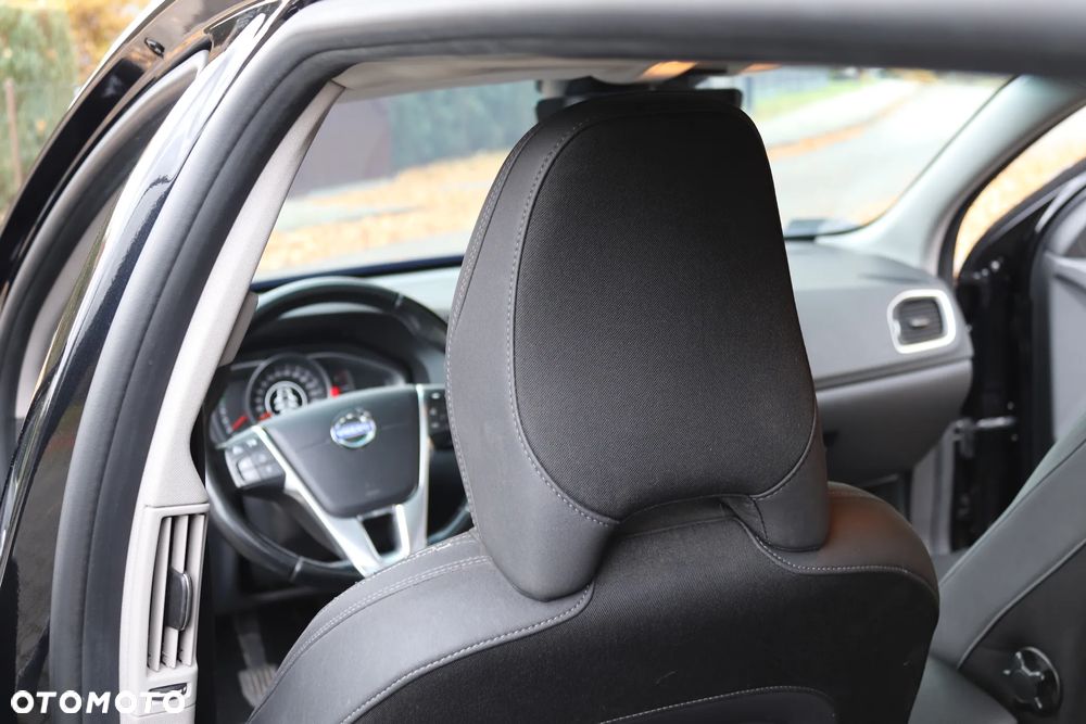 Volvo V60 D2 Base - 9