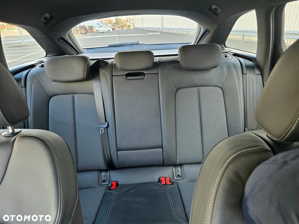 Audi A6 Avant 40 TDI mHEV Sport S tronic - 37