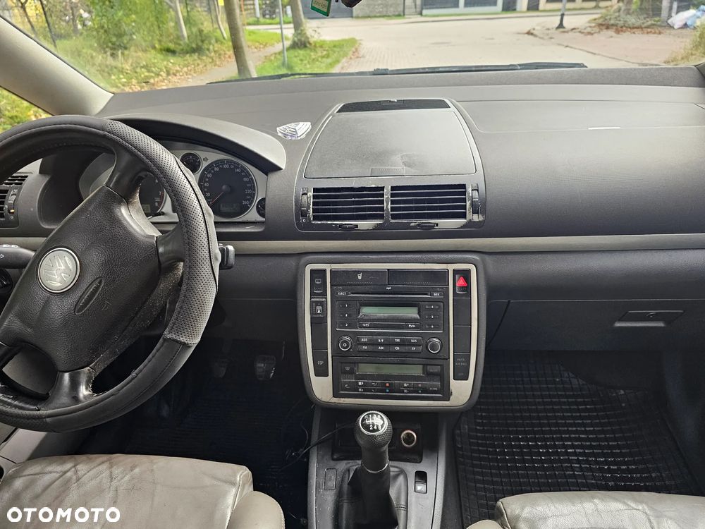 Volkswagen Sharan - 14
