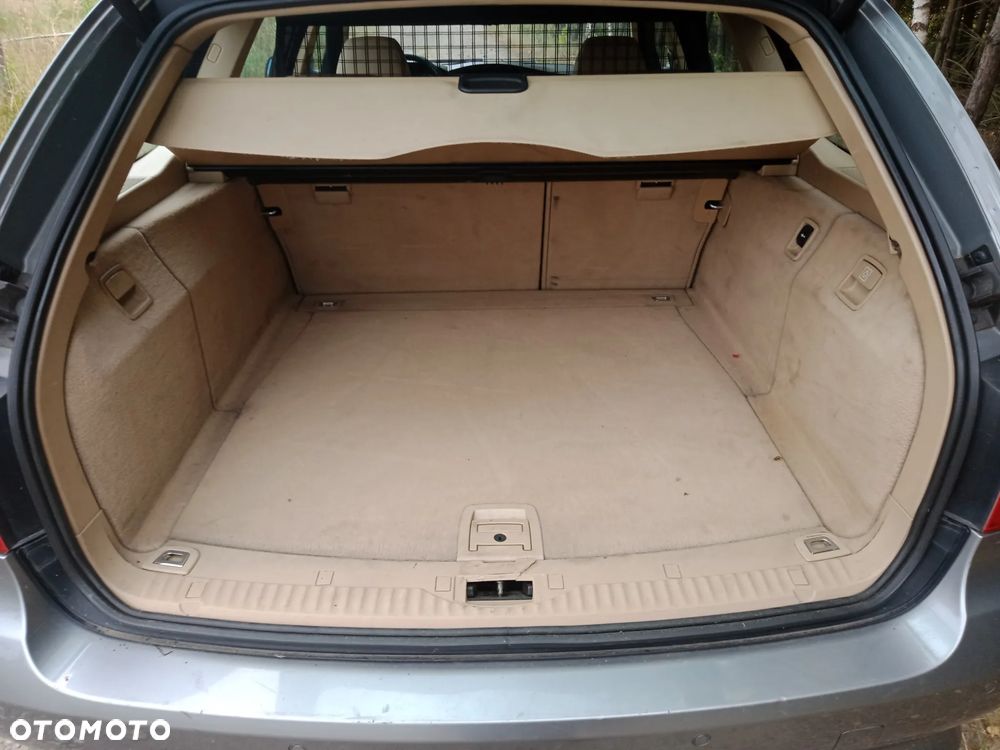 BMW Seria 5 525d Touring Edition Lifestyle - 13