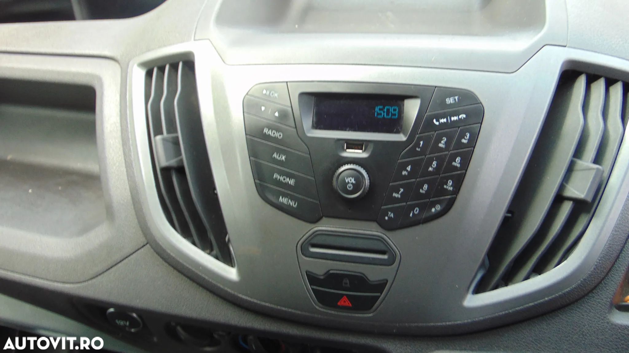 Radio Ford Transit dupa 2014 radio cu USb stick transit custom connect dezmembrez - 1