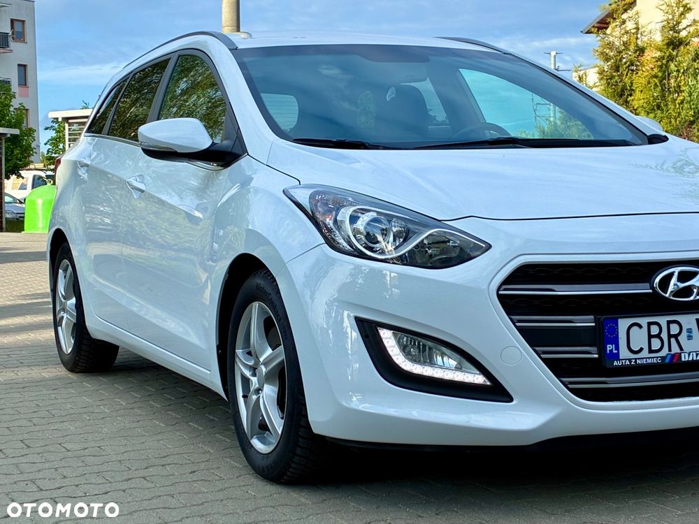 Hyundai i30 1.6 CRDi BlueDrive Go - 16