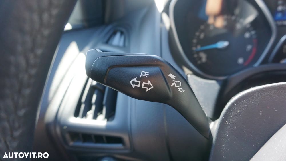 Ford Focus 1.0 EcoBoost Start-Stopp-System ST-LINE DESIGN - 20