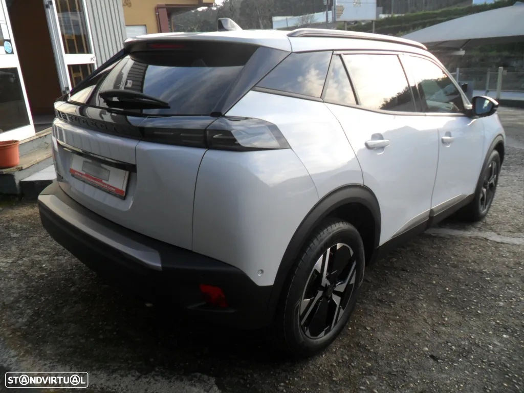 Peugeot 2008 1.2 PureTech Allure Pack - 21