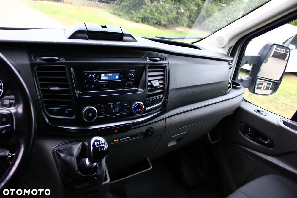 Ford TRANSIT BRYGADÓWKA 2.0 TDCI 130KM 7 OSÓB PAKA PLANDEKA OŚWIETLENIE ROBOCZE - 19