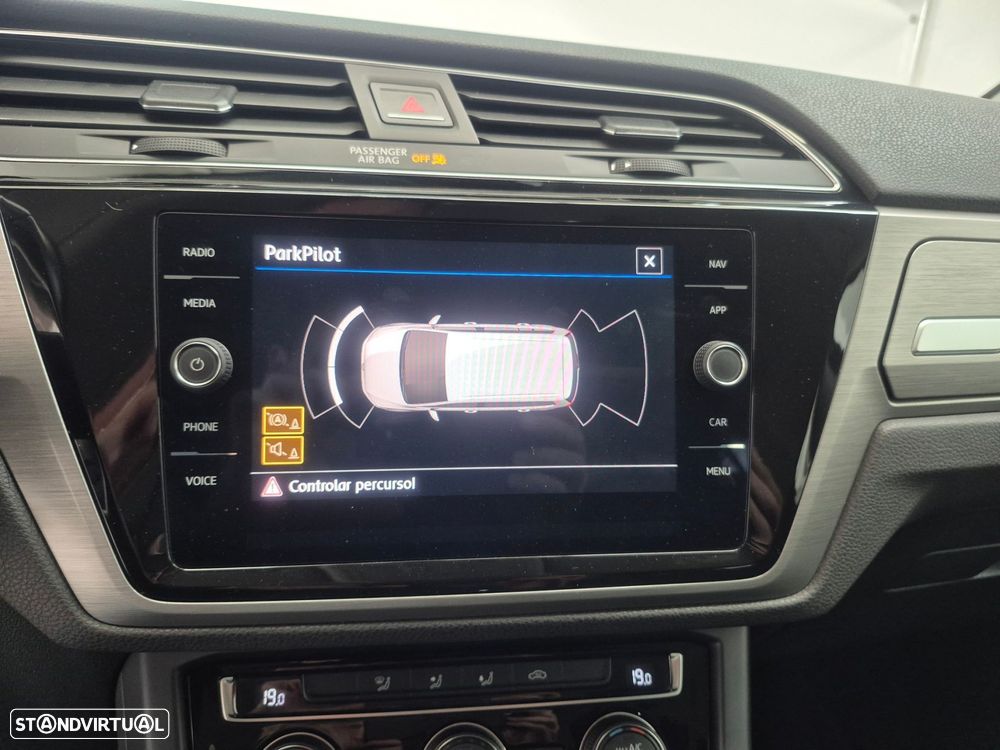 VW Touran 2.0 TDI Confortline DSG - 20