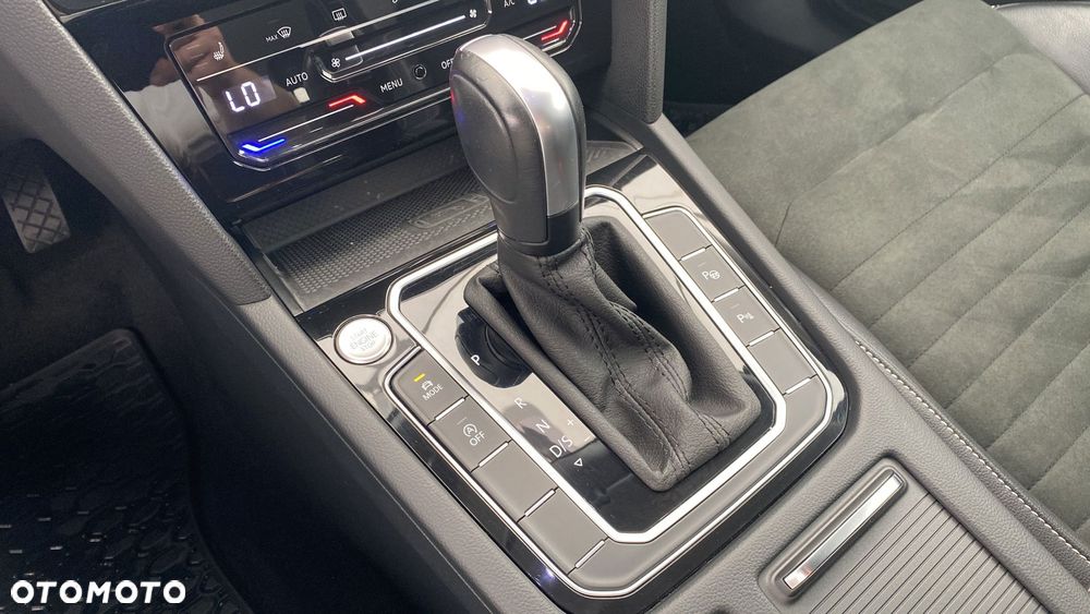 Volkswagen Passat - 18