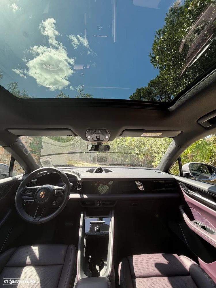 Porsche Macan Electric 4 - 13