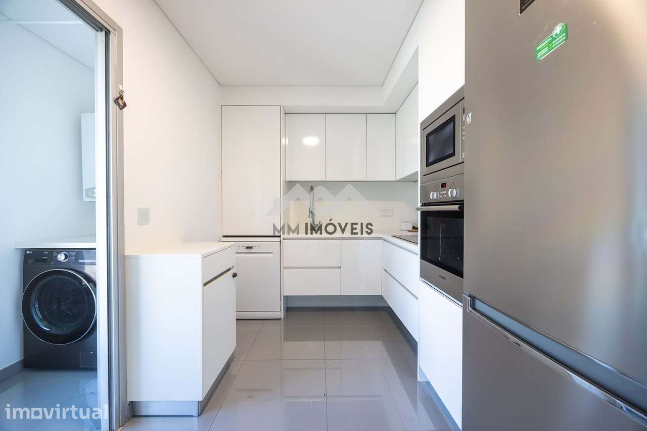 Apartamento T2 | Avenida do Bessa | Excelente Localização | Mobilado | - Grande imagem: 3/36