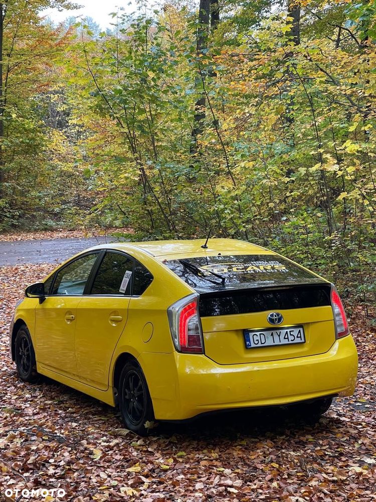 Toyota Prius - 3