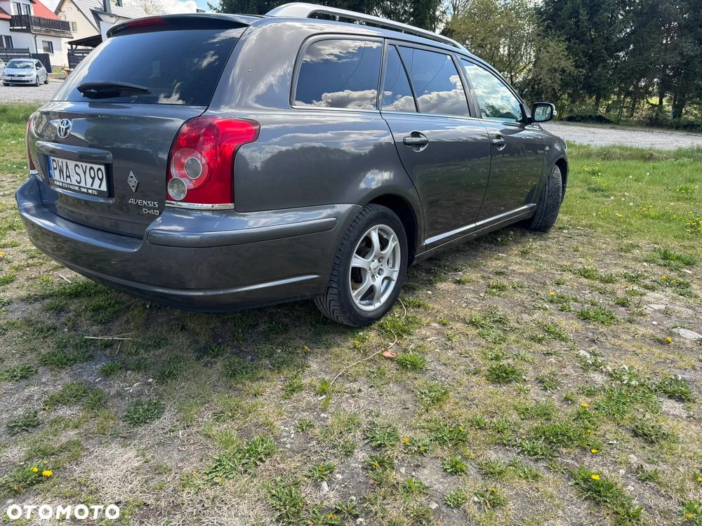Toyota Avensis 2.2 D-4D Prestige - 4