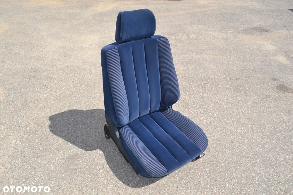 MERCEDES W124 FOTEL PASAŻERA PRAWY NIEBIESKI WELUR POMORSKIE - 1