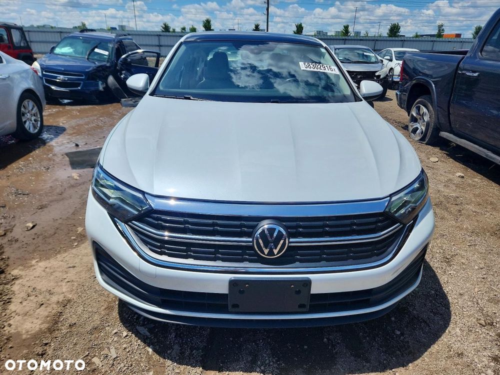 Volkswagen Jetta - 6