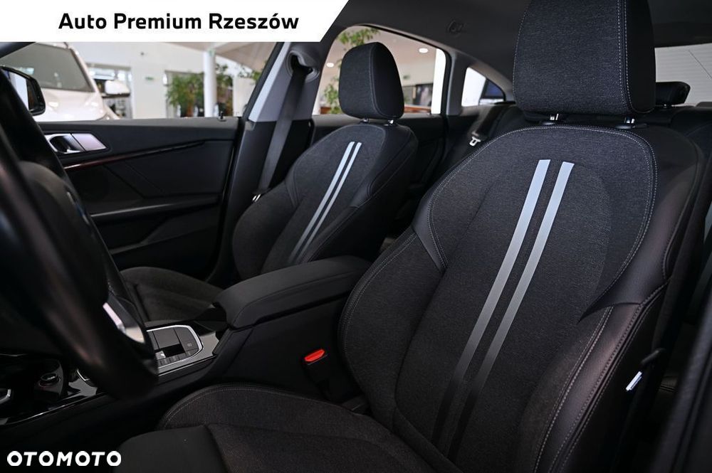 BMW Seria 2 218d M Sport - 9