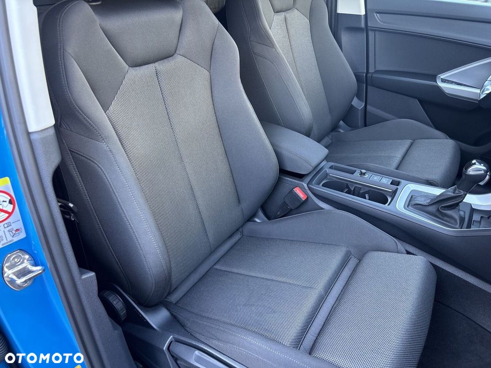 Audi Q3 - 30