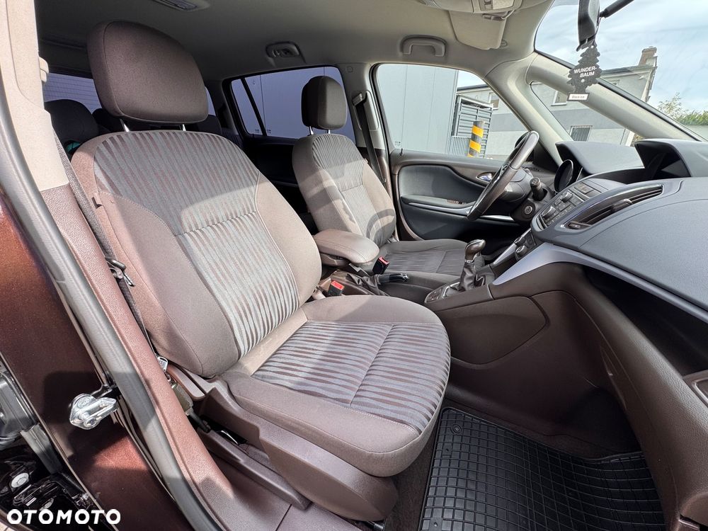 Opel Zafira - 27