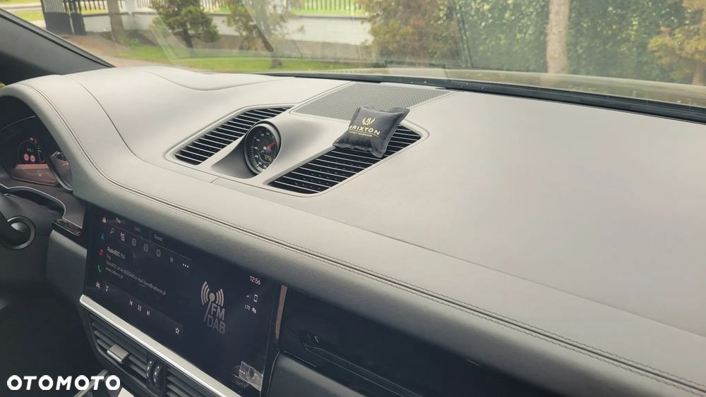 Porsche Cayenne Standard - 17