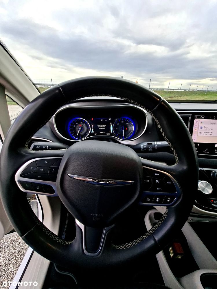 Chrysler Pacifica - 7