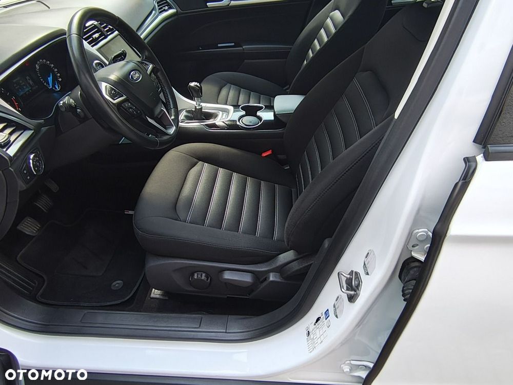 Ford Mondeo 2.0 EcoBlue Business Edition - 27