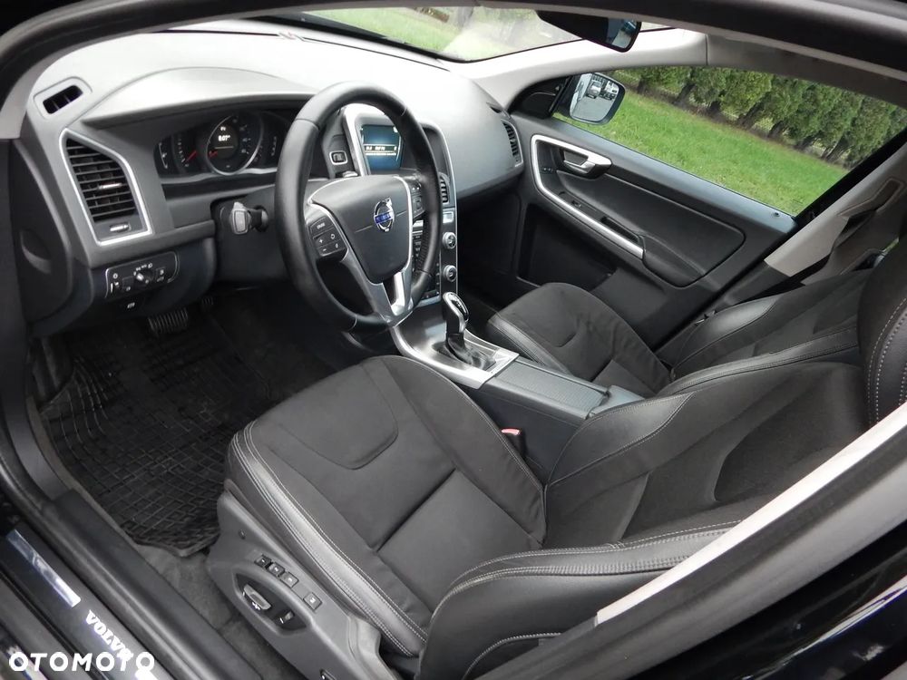 Volvo XC 60 T5 Geartronic Kinetic - 9