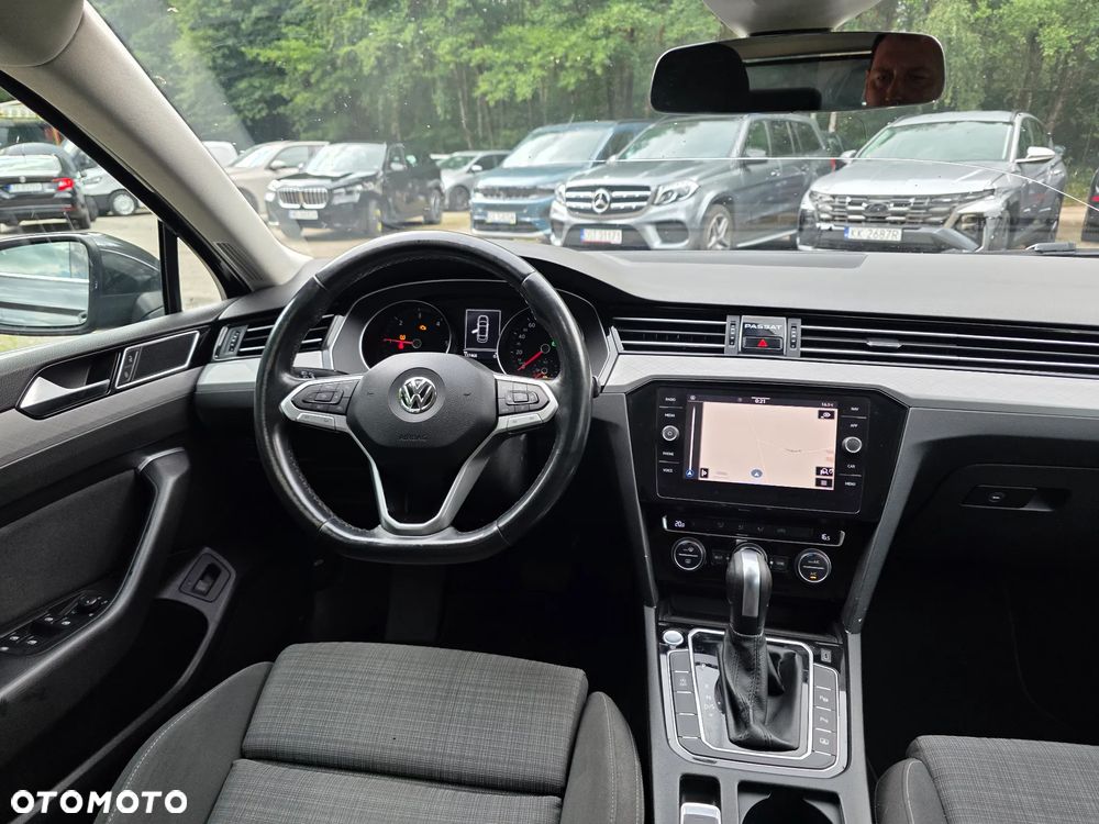 Volkswagen Passat - 20