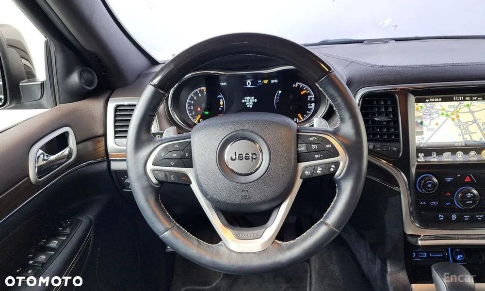 Jeep Grand Cherokee - 11
