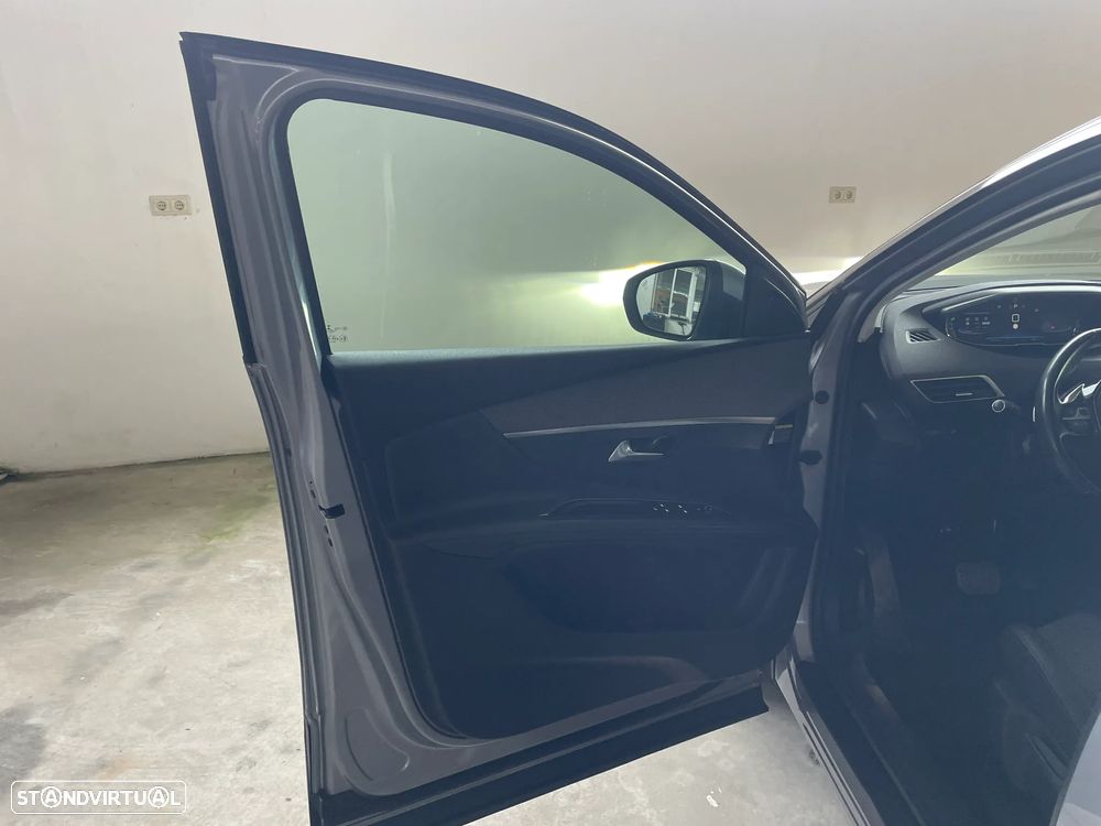 Peugeot 3008 BlueHDi 130 Stop & Start EAT8 Allure - 9