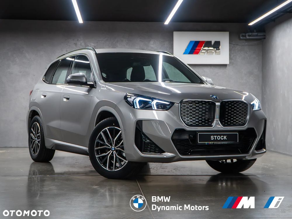BMW iX1 eDrive20 M Sportpaket - 3