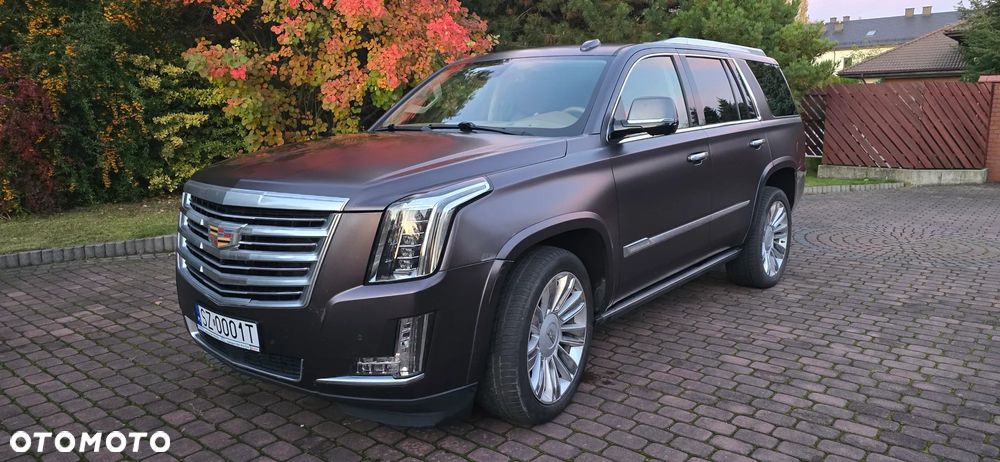 Cadillac Escalade - 3