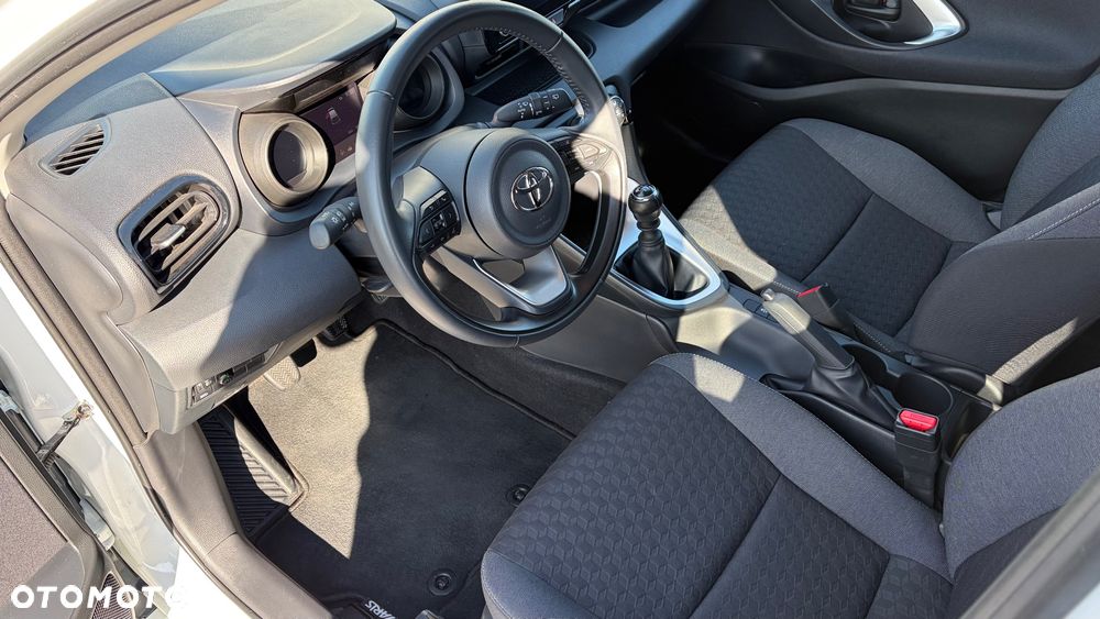 Toyota Yaris 1.5 Comfort - 11