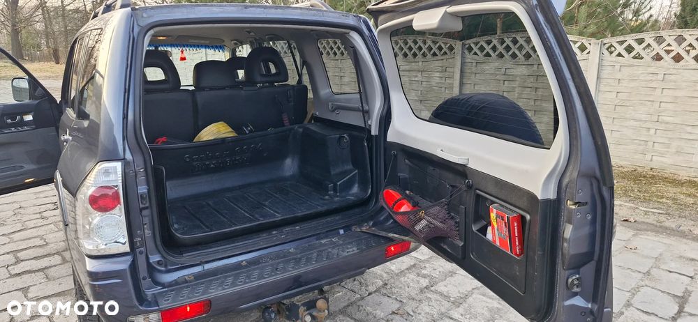 Mitsubishi Pajero - 6