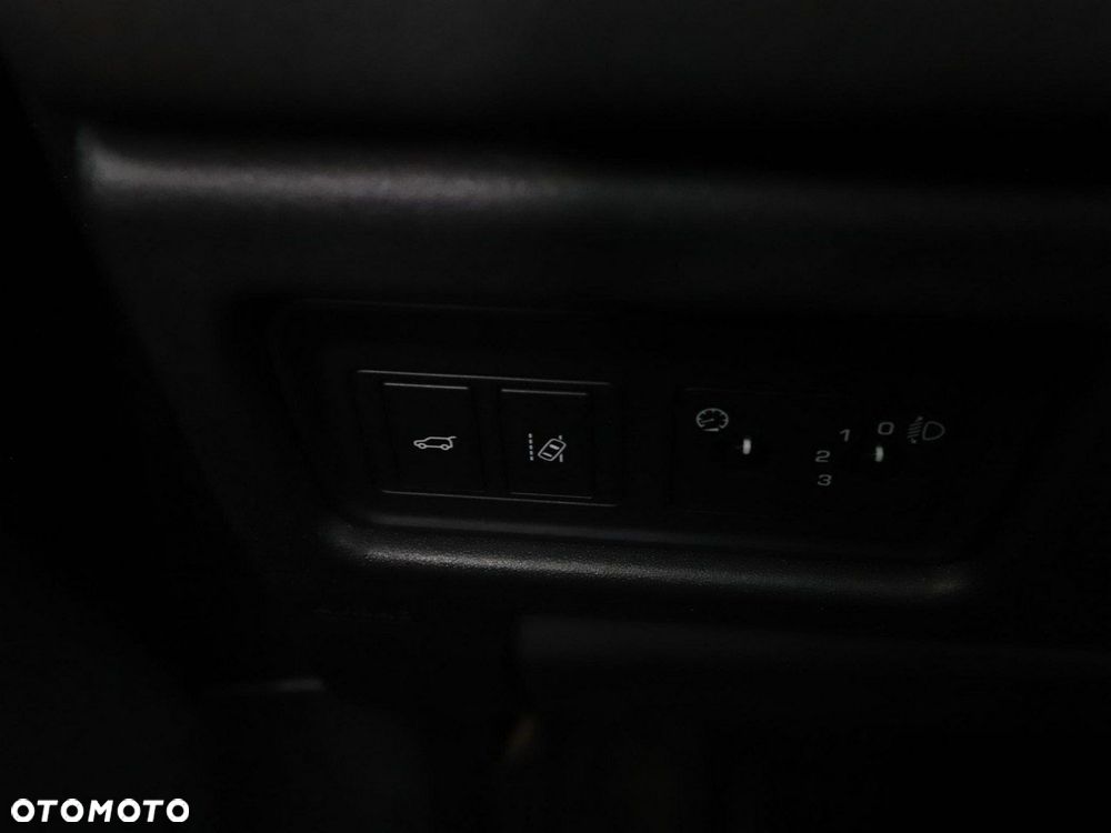 Land Rover Discovery Sport 2.0 TD4 Pure - 34