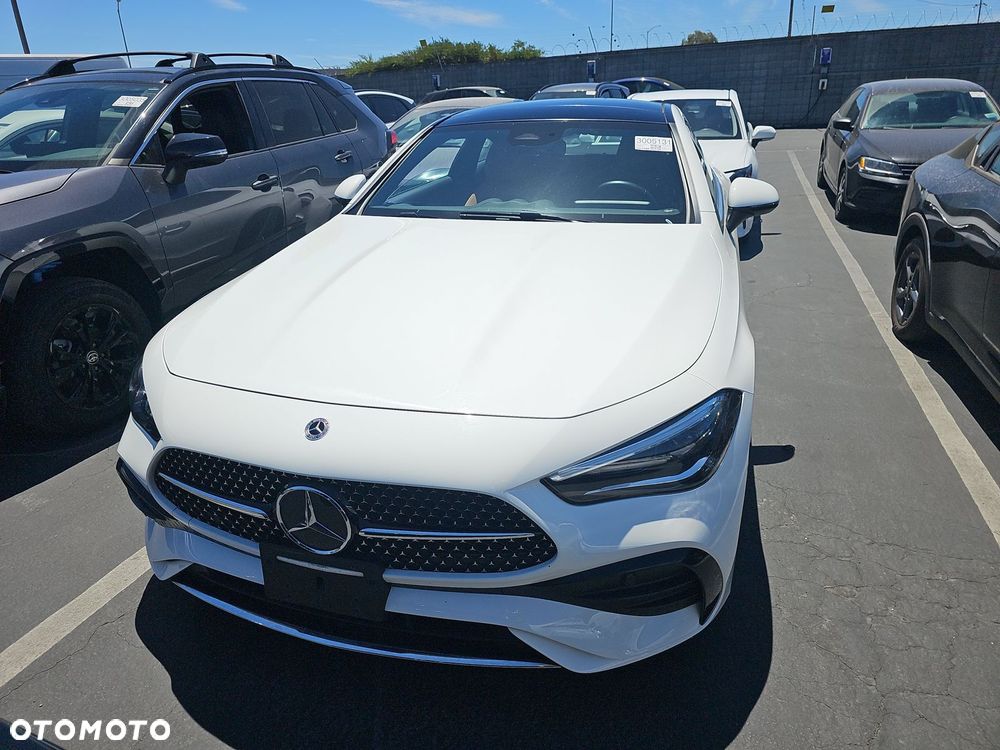 Mercedes-Benz CLE 300 4Matic 9G-TRONIC Edition AMG Line - 2