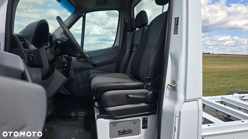 Mercedes-Benz Sprinter 318 - 11
