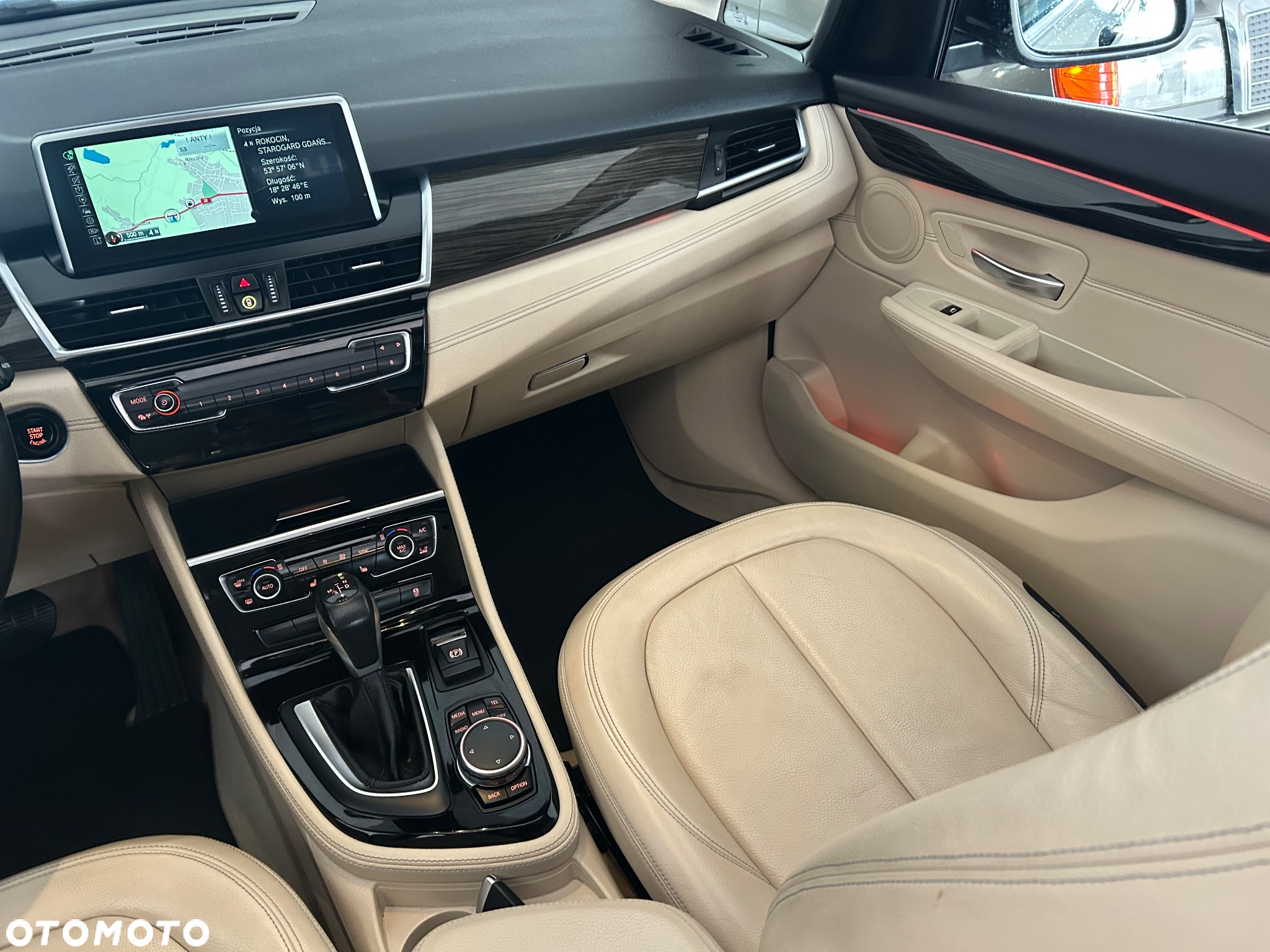 BMW Seria 2 220i Active Tourer Luxury Line - 23