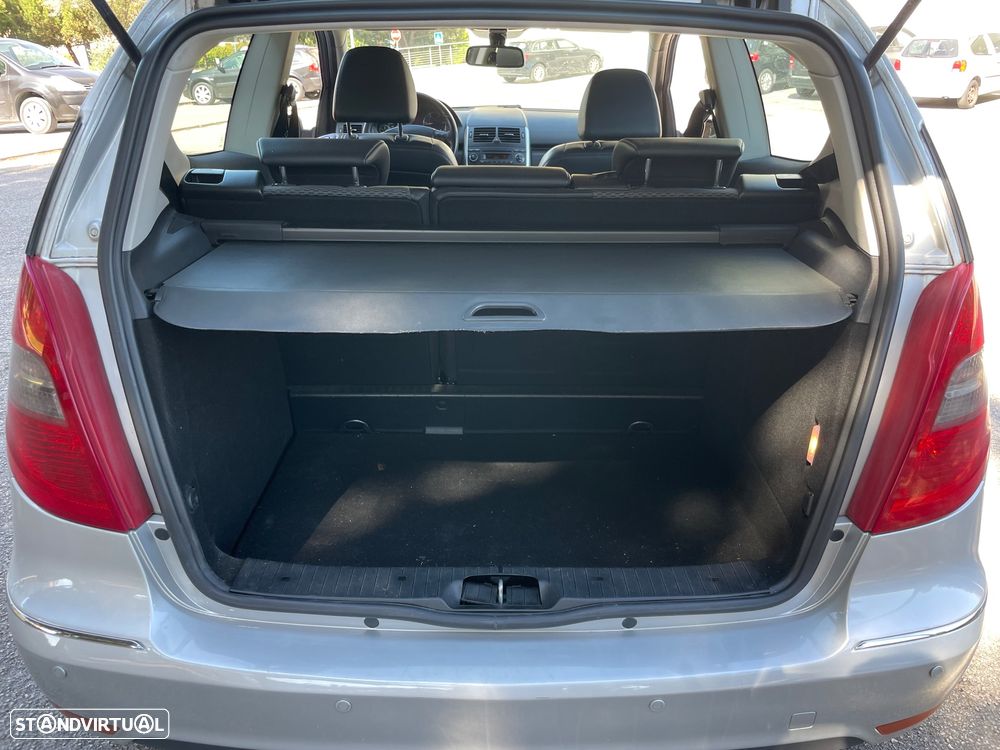 Mercedes-Benz A 160 Coupé CDi Avantgarde BlueEfficiency - 12